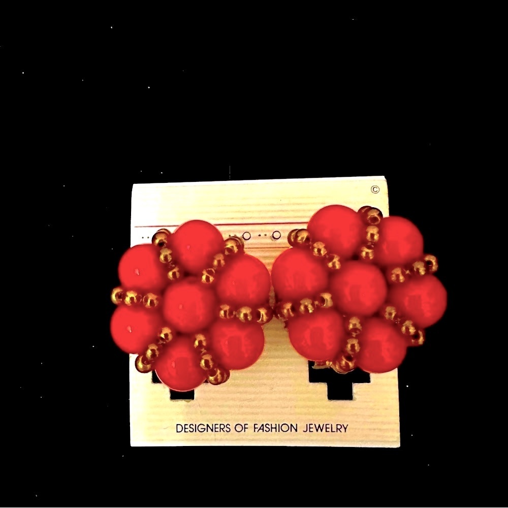 Women’s fashion beaded clip on earrings